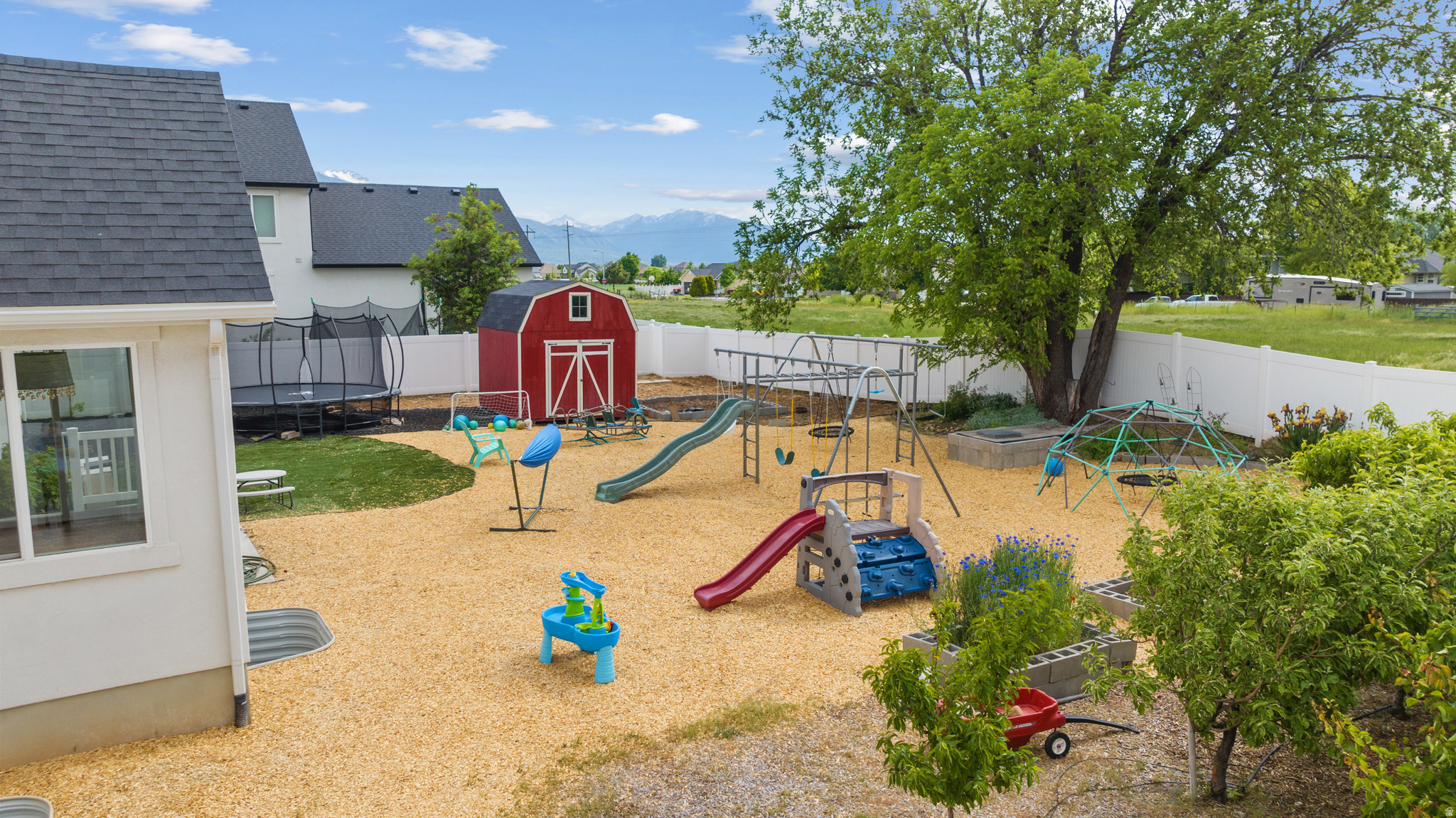 STONEBRIDGE - Residential