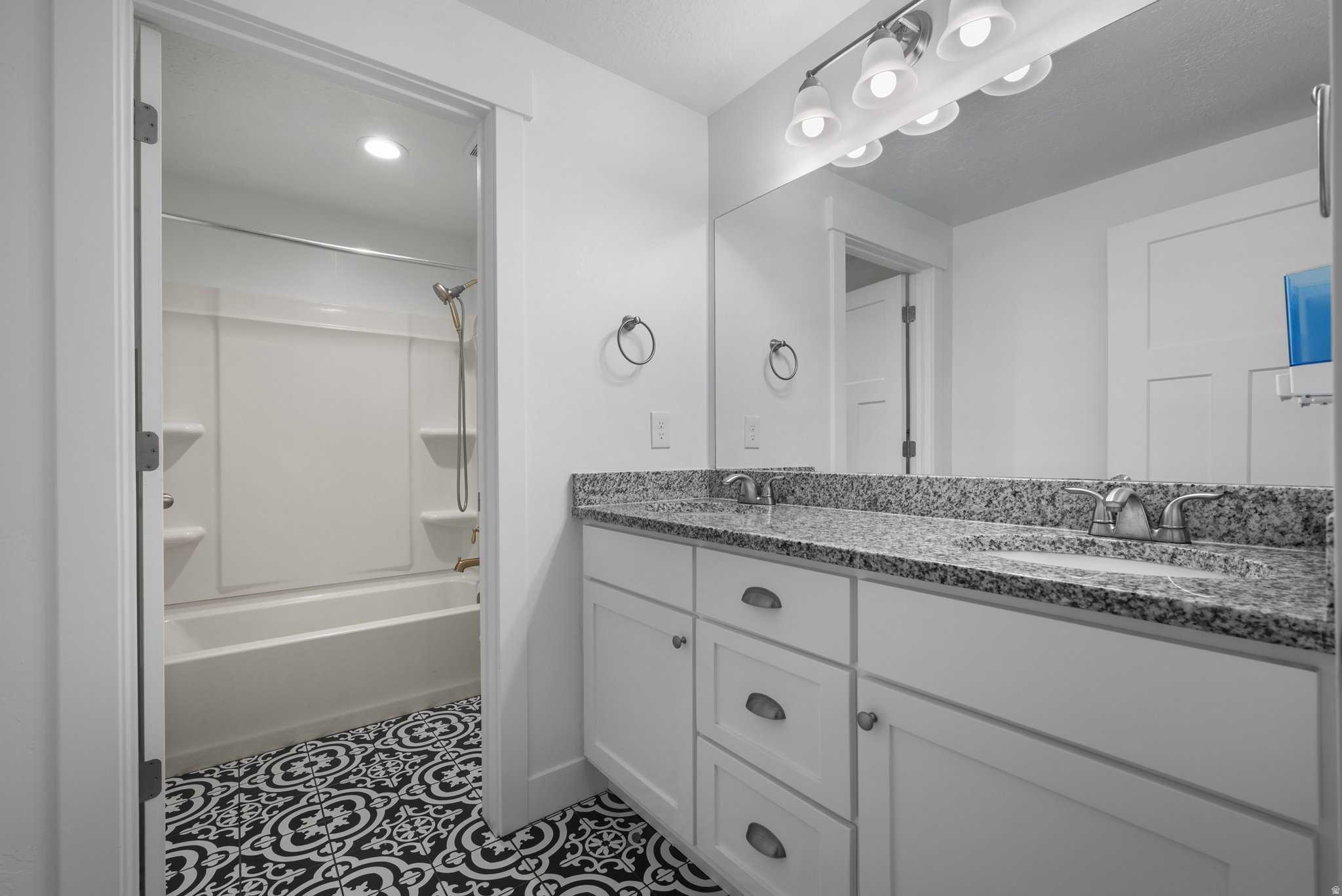 STONEBRIDGE - Residential