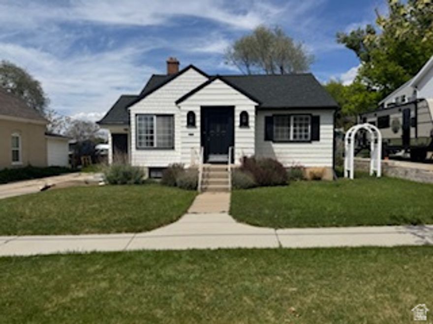 Newly remodeled duplex in great location. All new appliances, flooring, paint, cabinets, countertops, bathrooms, breaker boxes and breakers. Tile surrounds in bathrooms with tile floors. Newer Furnace and AC. Newer roof. Most of plumbing and electrical are new.