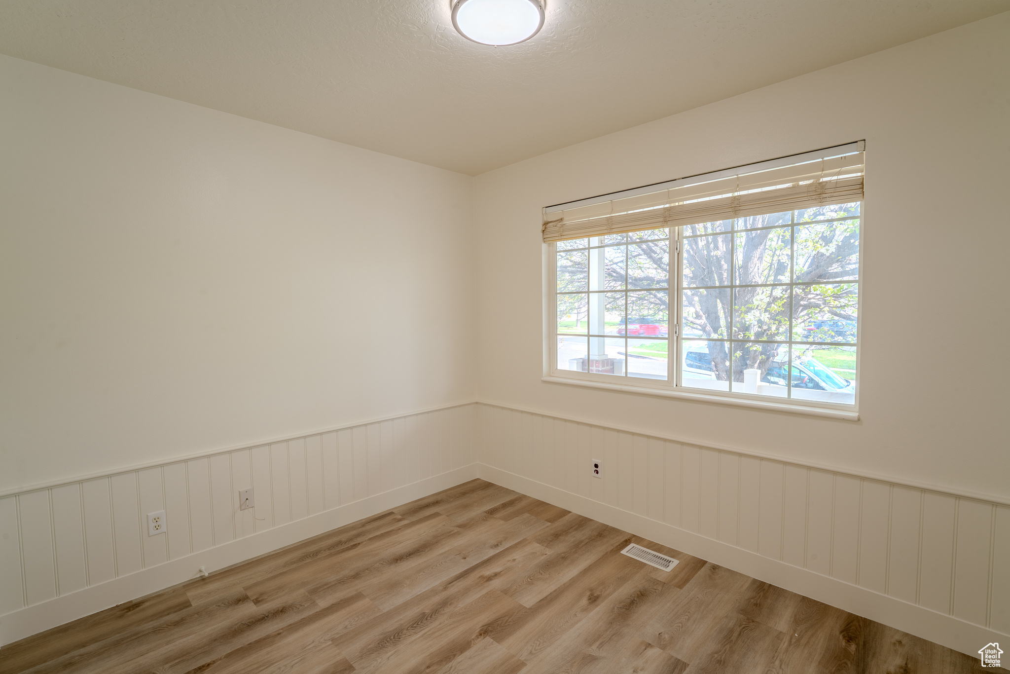 ASH POINT AT SADDLE ROCK RANCH - Residential