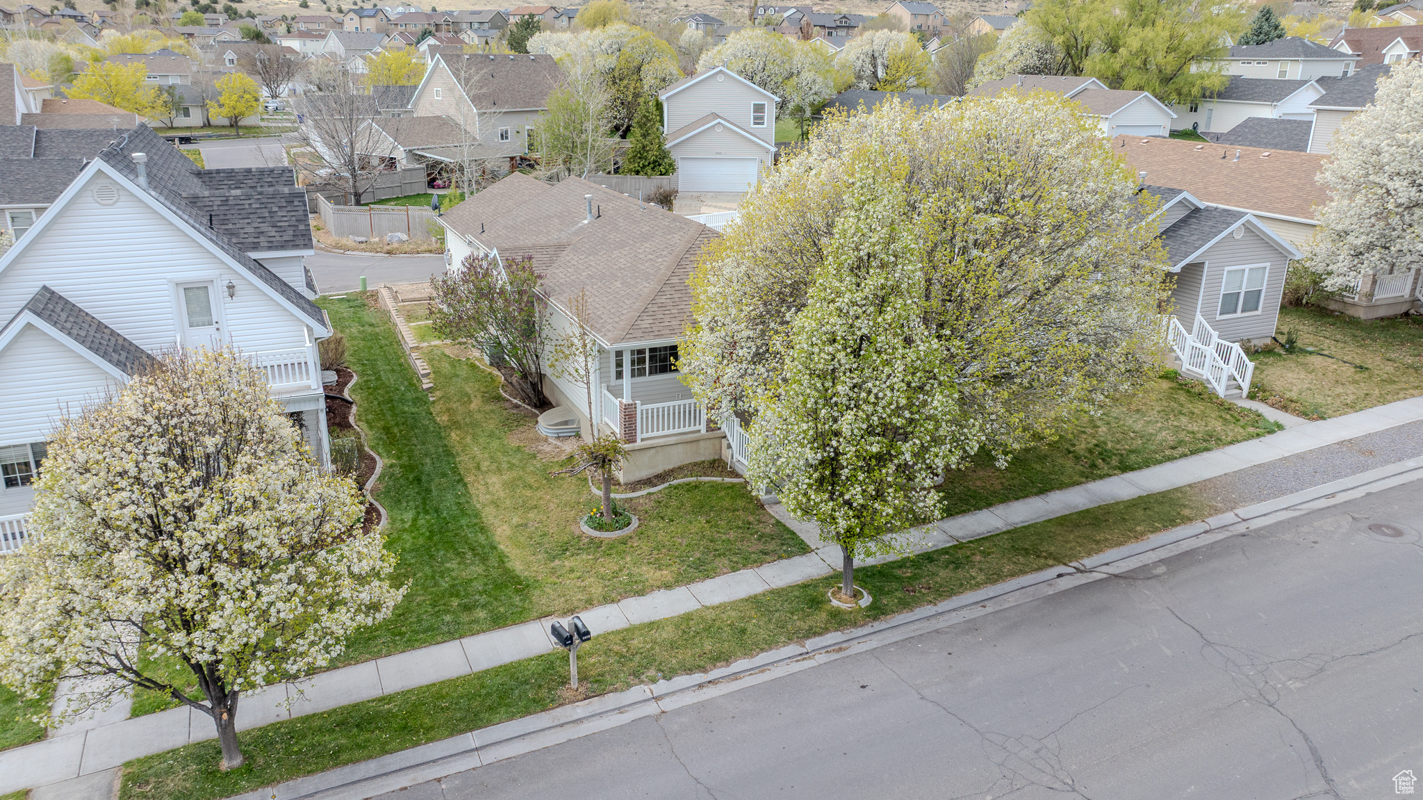 ASH POINT AT SADDLE ROCK RANCH - Residential