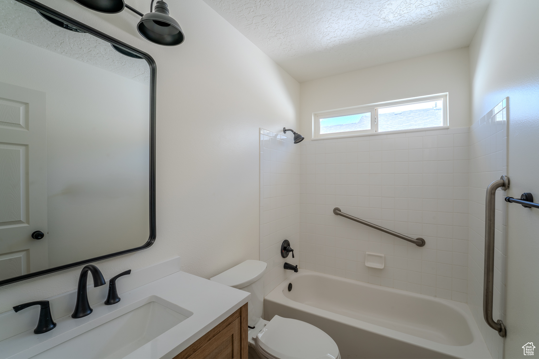 ASH POINT AT SADDLE ROCK RANCH - Residential