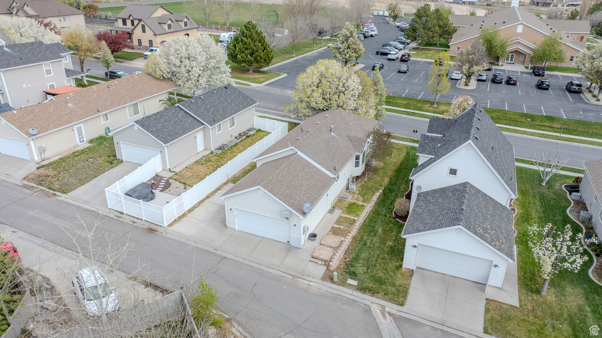 ASH POINT AT SADDLE ROCK RANCH - Residential