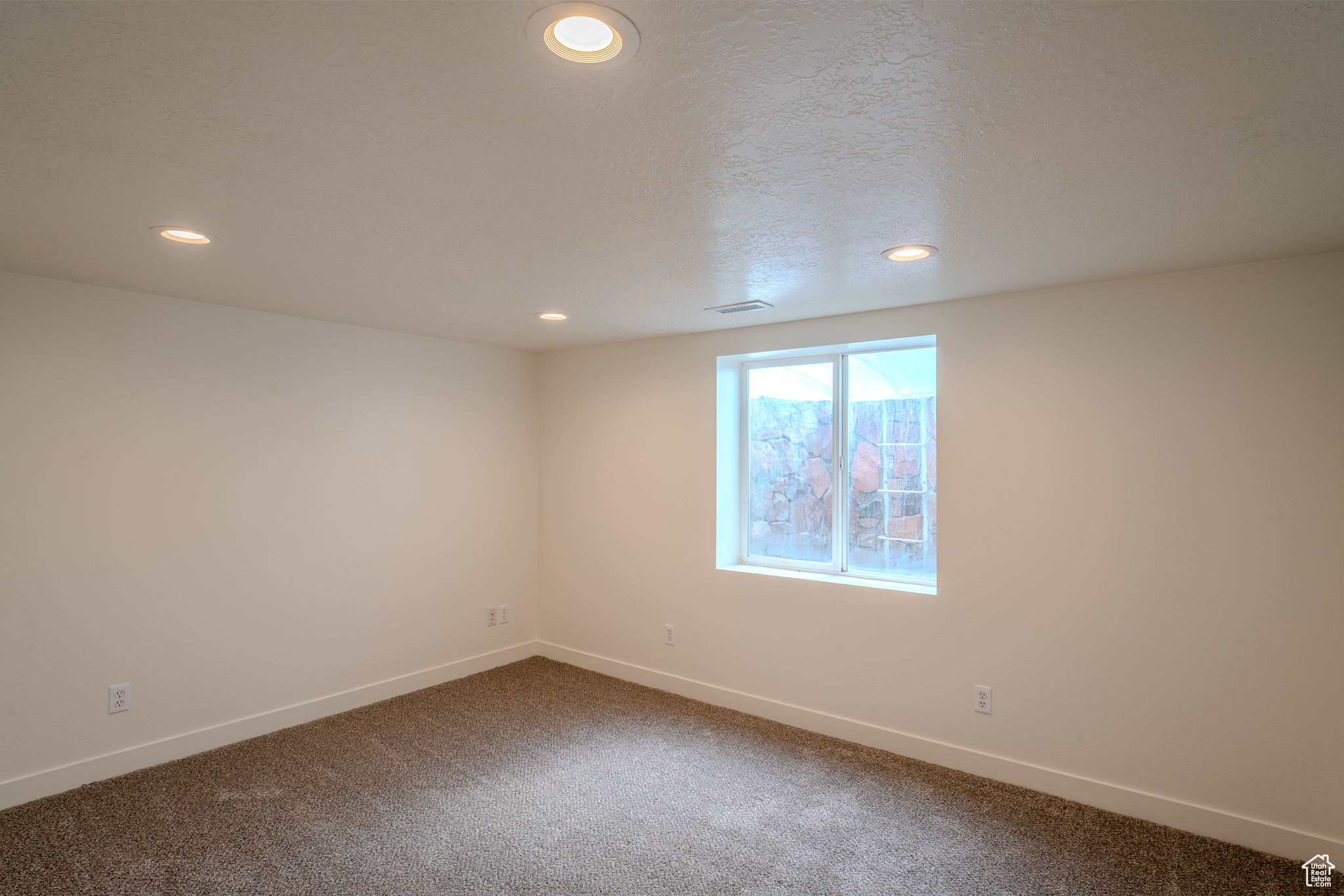 ASH POINT AT SADDLE ROCK RANCH - Residential