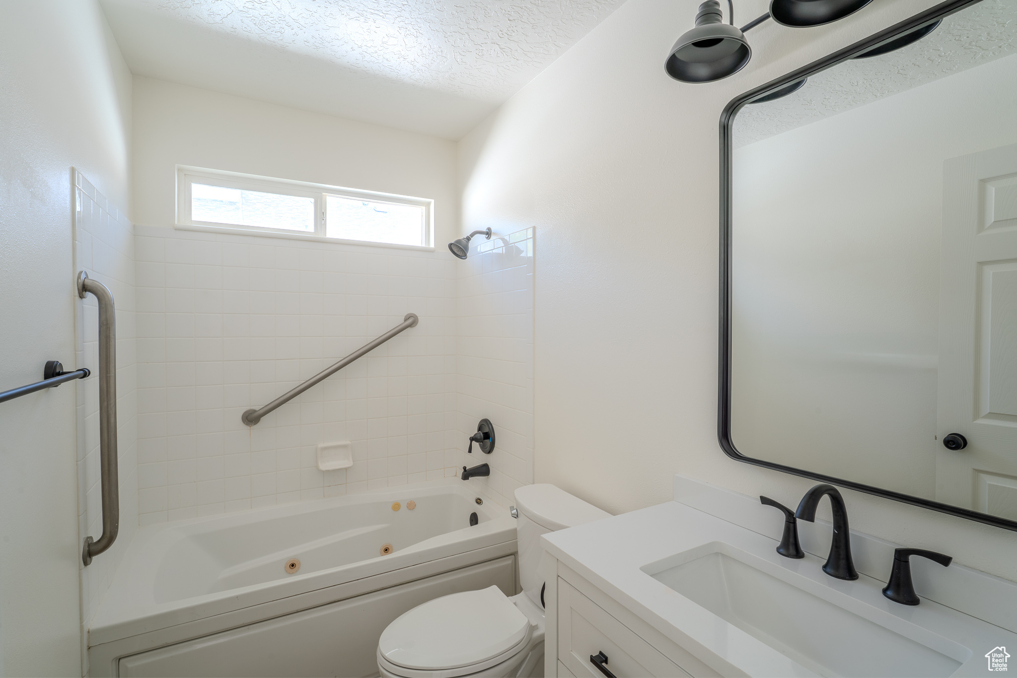 ASH POINT AT SADDLE ROCK RANCH - Residential