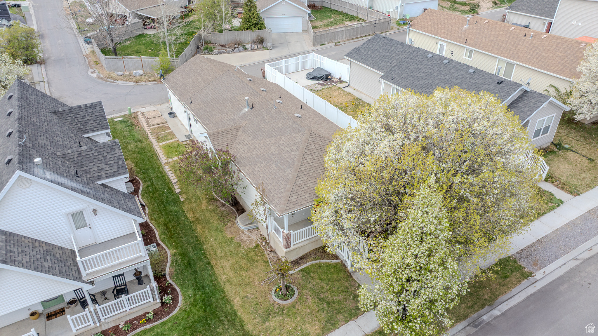 ASH POINT AT SADDLE ROCK RANCH - Residential