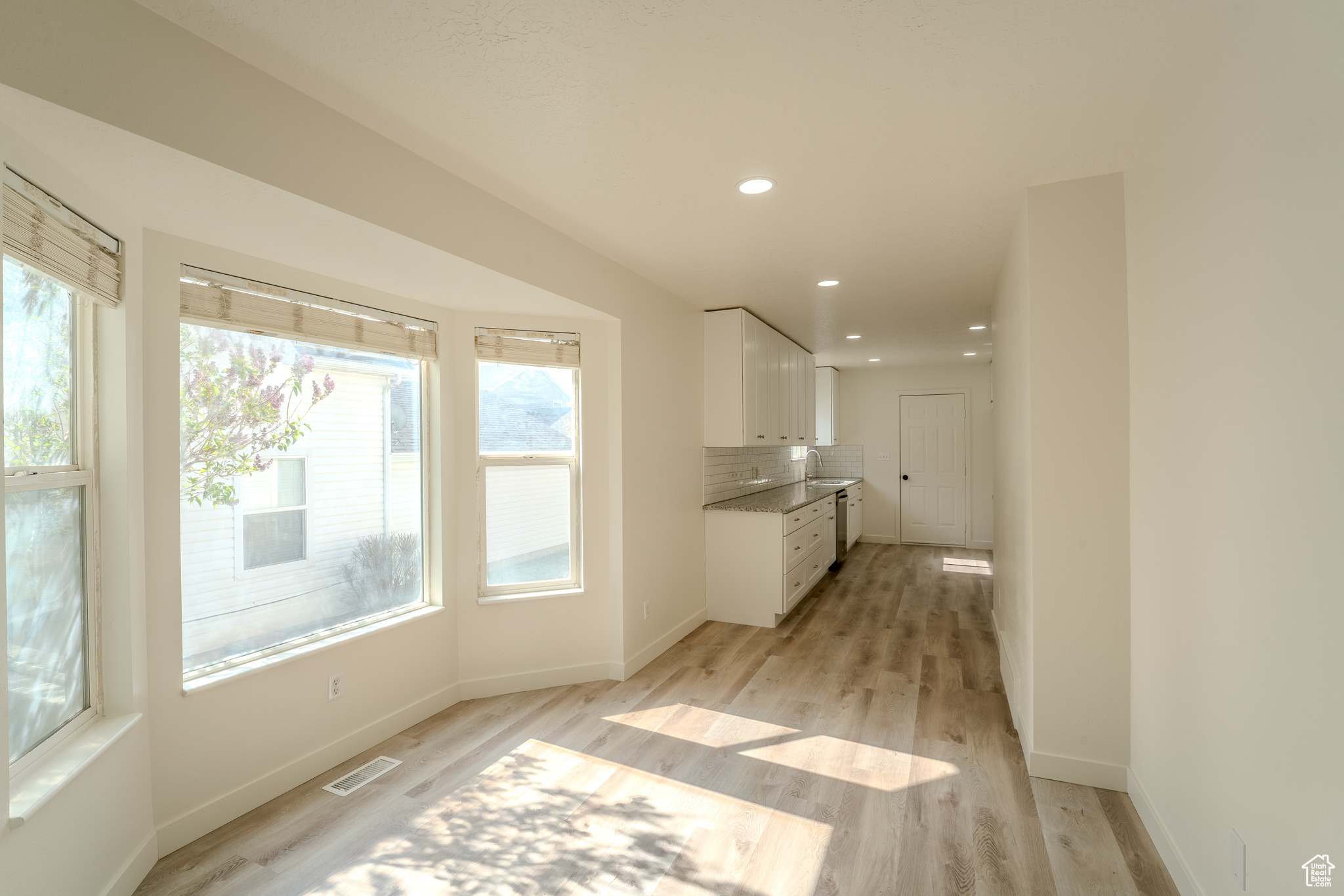ASH POINT AT SADDLE ROCK RANCH - Residential