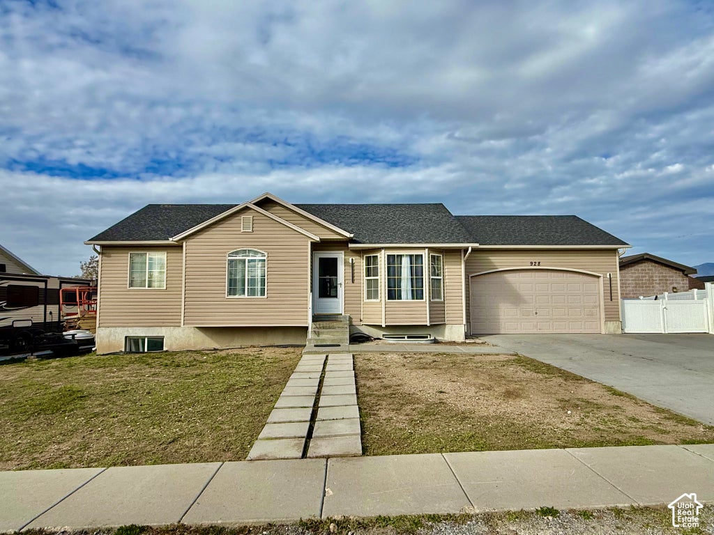 Photo of 928 W 700 S, Tooele, UT 84074 (MLS # 2193026)