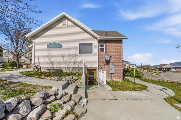 SPRING ACRES - Residential