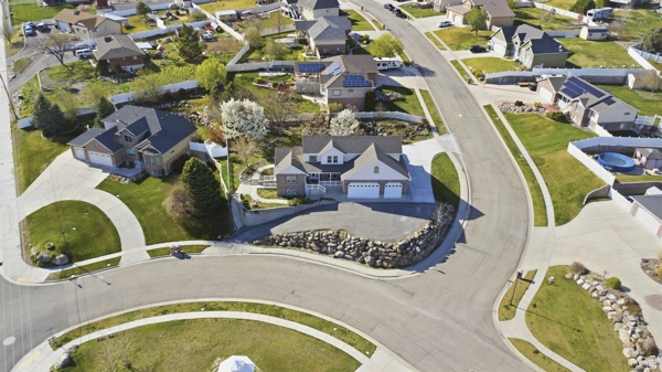 SPRING ACRES - Residential