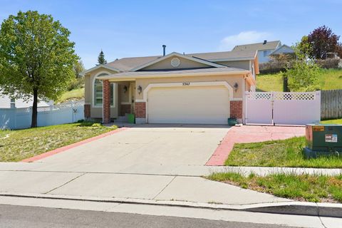 Homes For Sale - 5367 Ridge Flower Way<br/> Salt Lake City, UT 84118