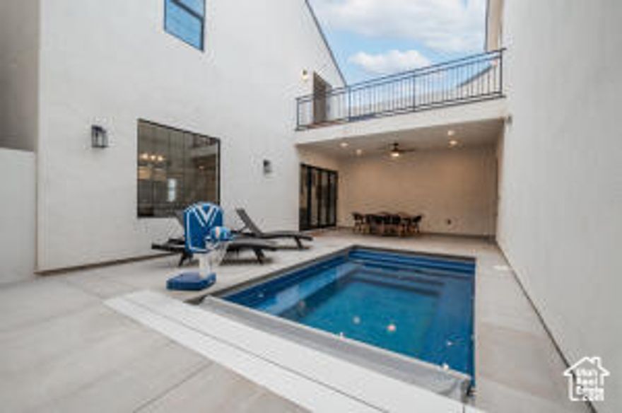 Incredible opportunity for co-ownership in the unique European nightly rental approved subdivision in Sand Hollow.  At 1/13 ownership a share. Fully furnished luxury design, modern open floor plan showcasing 3 king En-Suites, 2 custom bunk rooms, & 5.5 baths. Sleeps up to 20 people. Within minutes away from Sand Hollow Reservoir, & the popular sought out Sand Dunes, making it the most desired spot in southern Utah for vacationers and outdoor enthusiasts. Amenities include 1 lap pool, 1 large pool with descending feature for children and splash pad. Massive hot tub sits up to 50 people or more. Pickle-ball courts & fitness center. Over flow parking for boats and trailers. Two minutes from Jelly Stone Water Park. Buyer to verify HOA and listing information to their own satisfaction. Please provide proof of funds or lenders note with offer. ***PLEASE NOTE*** ALL LINENS AND TOWELS ARE NOT INCLUDED AS THEY ARE A PART OF THE LINEN PROGRAM AND BELONG TO THE CURRENT LINEN COMPANY.  ALL PROPERTY BELONGING TO THE CURRENT PROPERTY MANAGEMENT WILL NOT BE INCLUDED WITH THE SALE OF THE HOME.