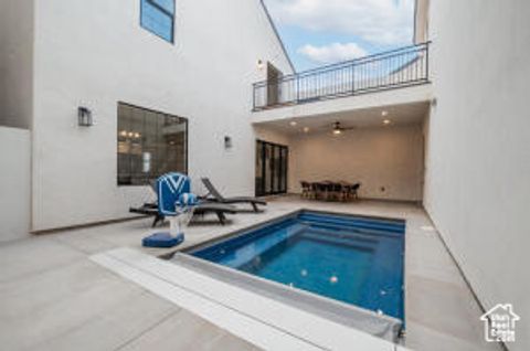 Homes For Sale - 1460 S Windsor Pkwy #5<br/> Hurricane, UT 84737