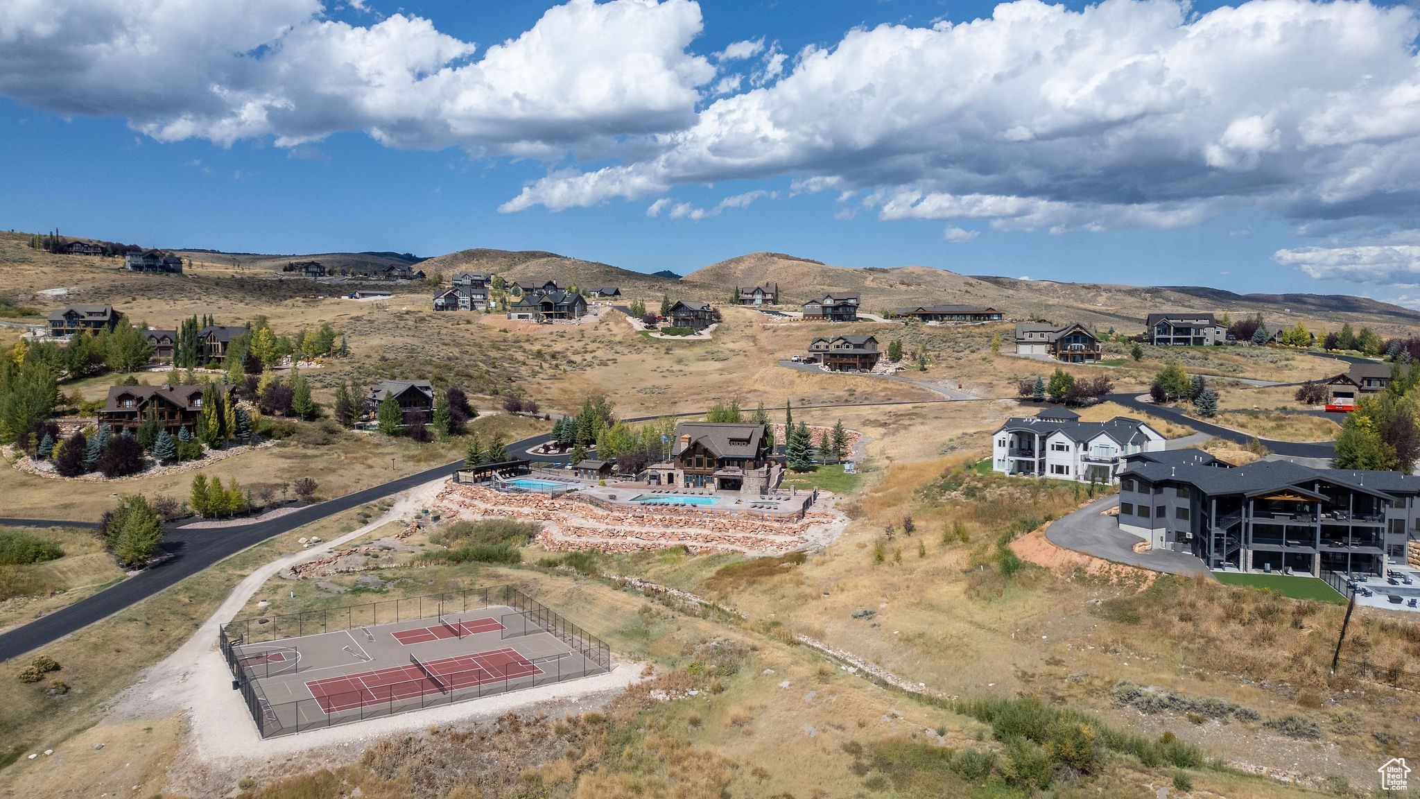 THE KNOLL AT THE RESERVE - Residential