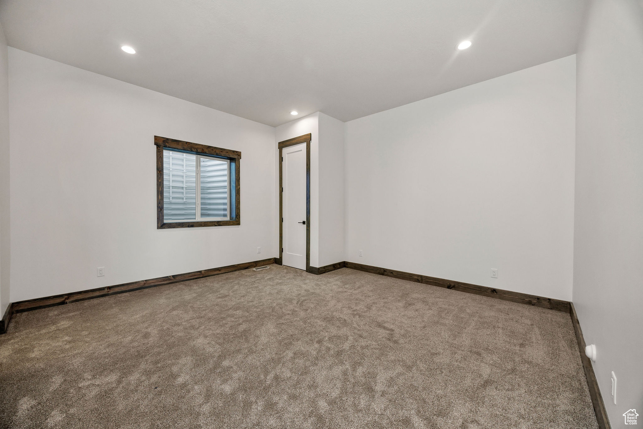 THE KNOLL AT THE RESERVE - Residential