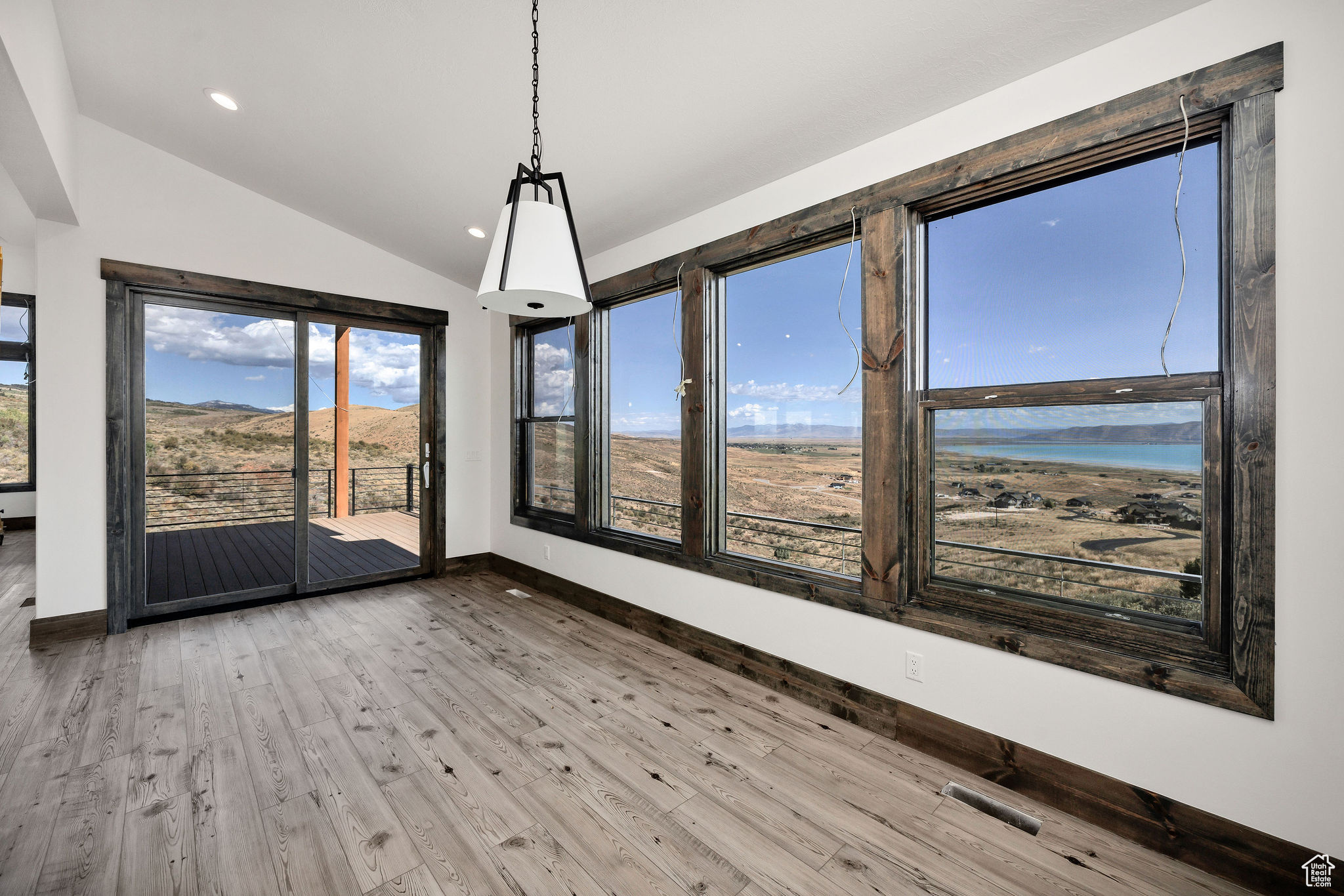 THE KNOLL AT THE RESERVE - Residential