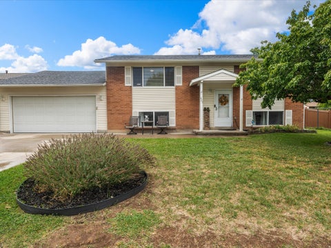 Tiny photo for 623 W 1635 N, Clinton, UT 84015 (MLS # 2185919)