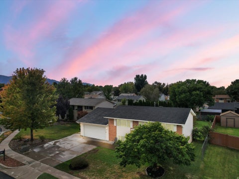 Tiny photo for 623 W 1635 N, Clinton, UT 84015 (MLS # 2185919)