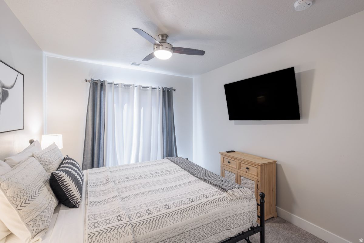 ESCAPES AT THE LEDGES PH 5 - Residential