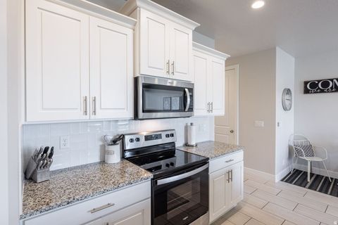 Tiny photo for 4845 N FISHERS WAY, Saint George, UT 84770 (MLS # 2129410)