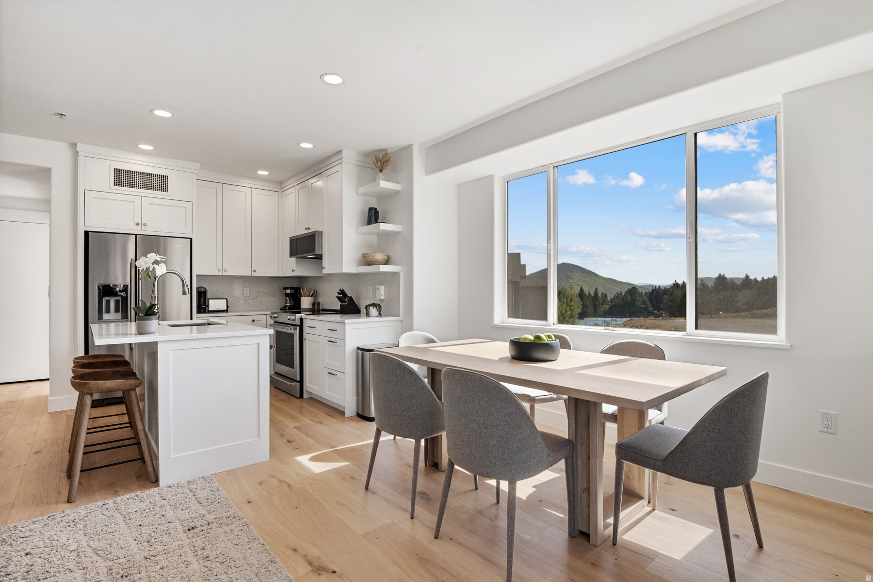 SILVERADO LODGE CONDOMINIUM - Residential