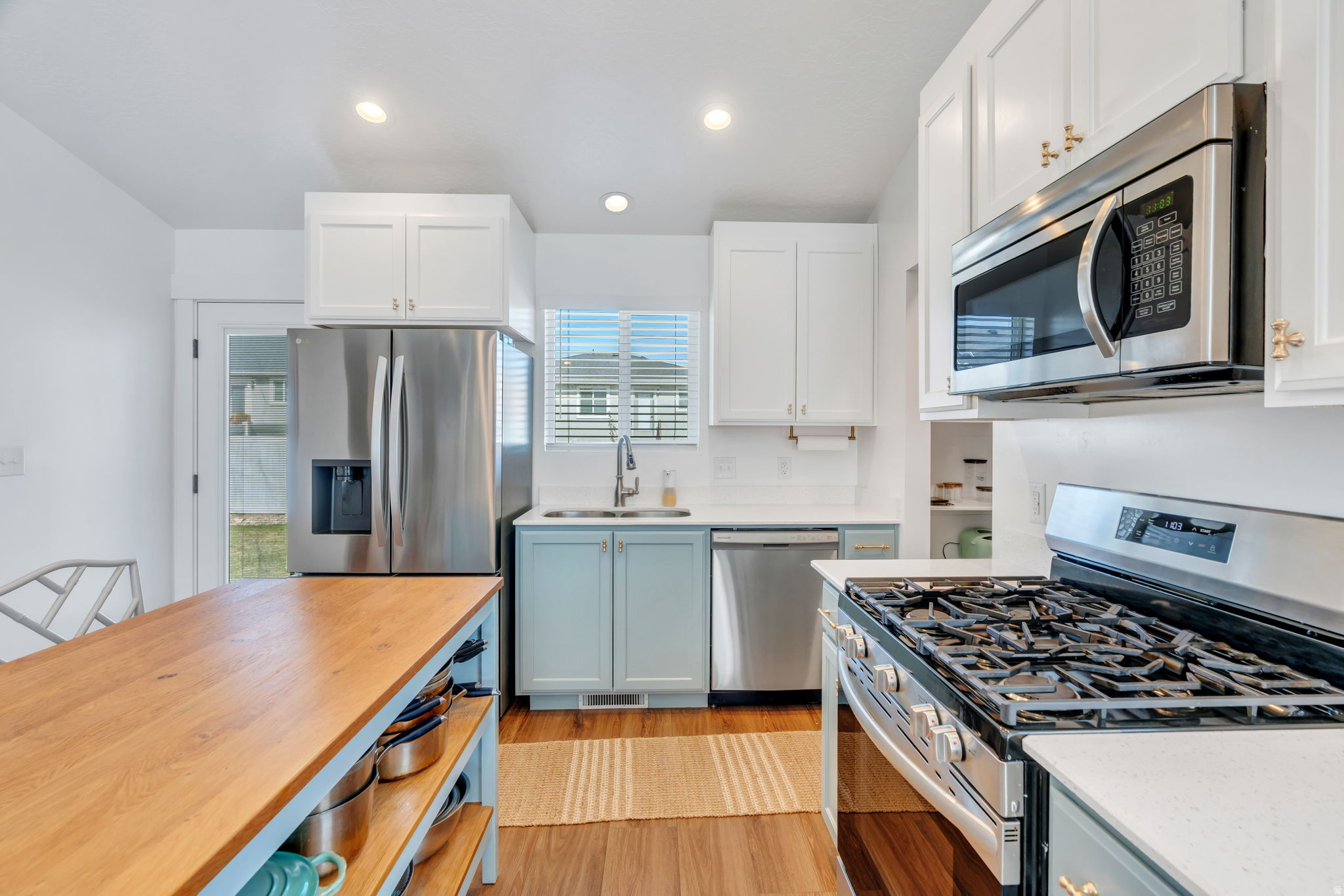 THE HILLS AT SUMMIT RIDGE - Residential