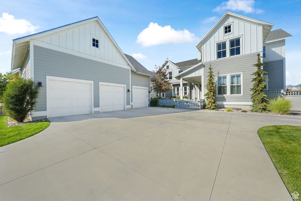 Photo of 10638 S SERENDIPITY WAY, South Jordan, UT 84009 (MLS # 2116215)