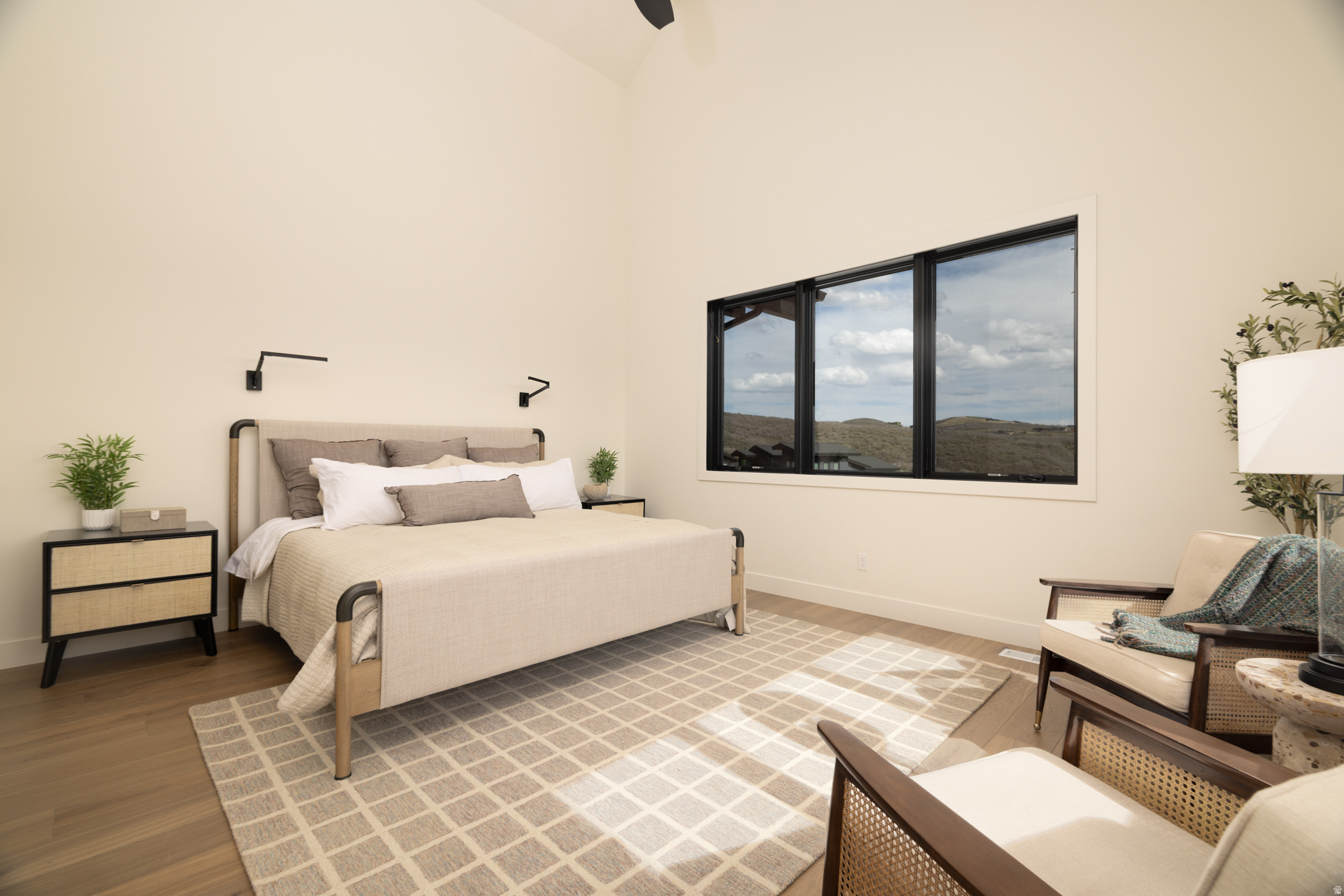 HIDEOUT CANYON - Residential