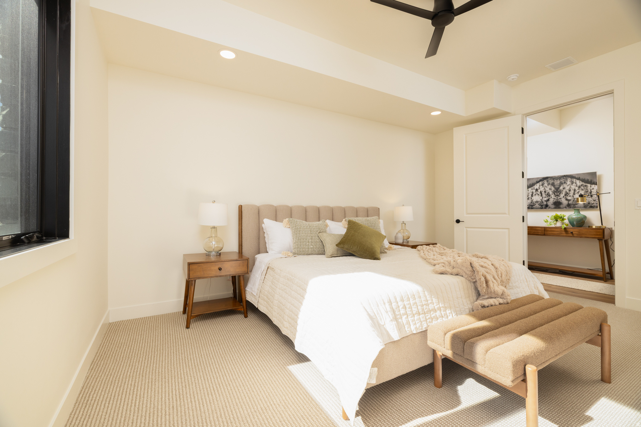 HIDEOUT CANYON - Residential