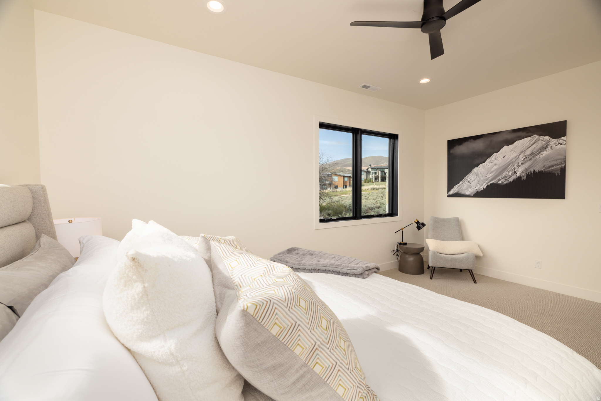 HIDEOUT CANYON - Residential