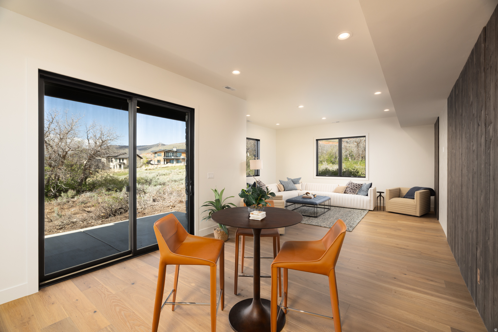 HIDEOUT CANYON - Residential