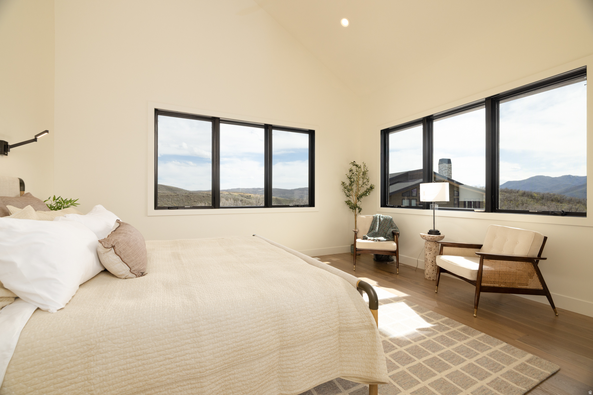 HIDEOUT CANYON - Residential