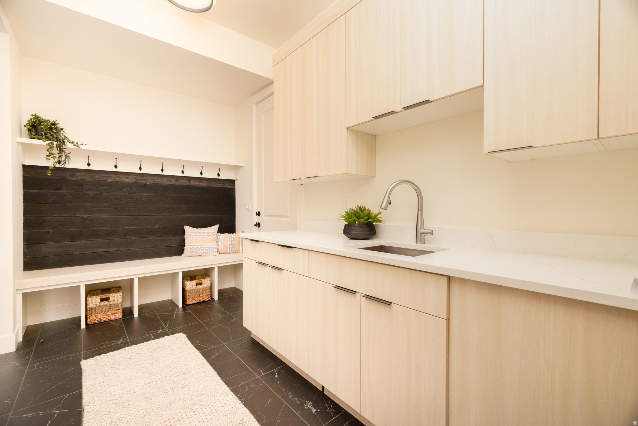 HIDEOUT CANYON - Residential