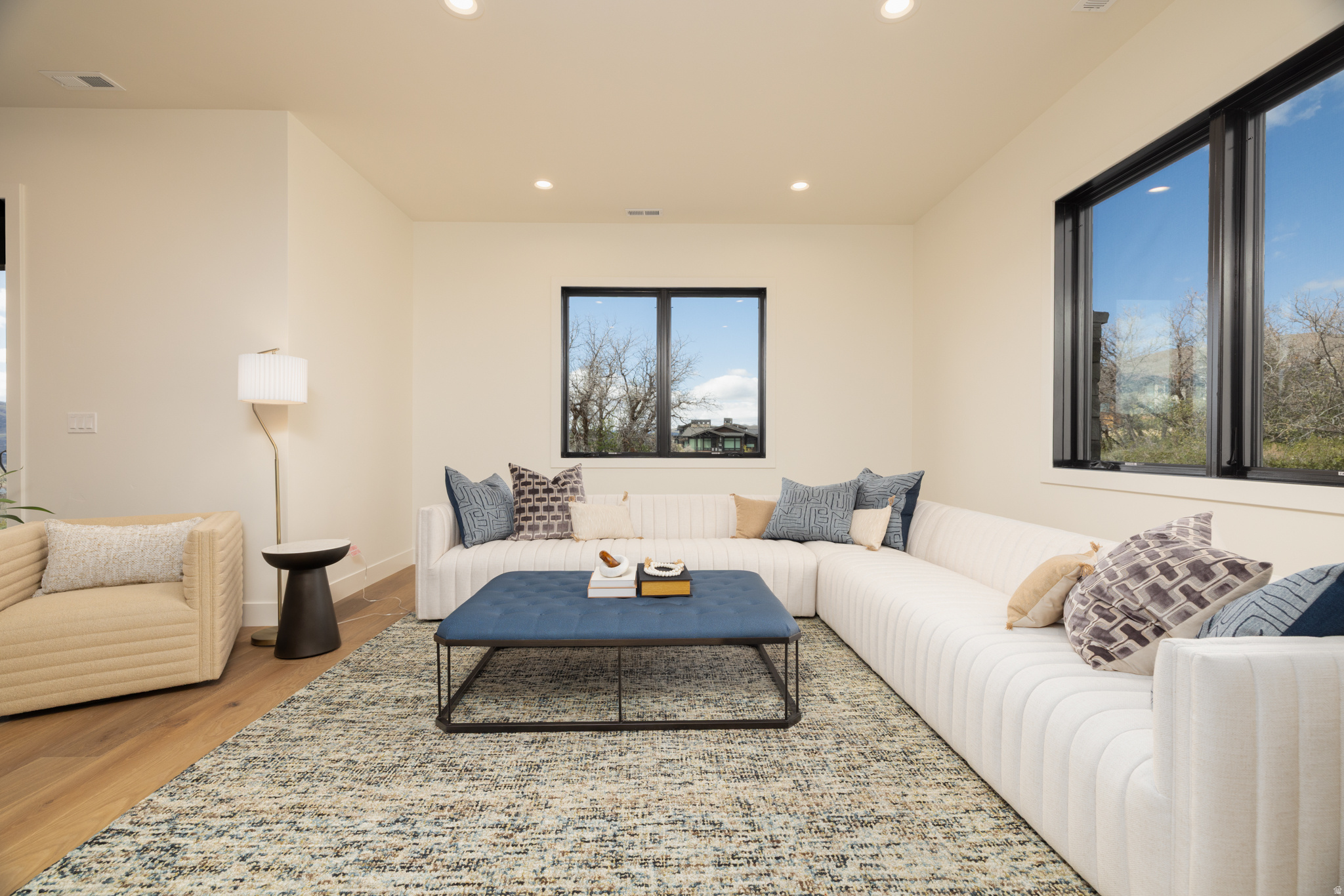 HIDEOUT CANYON - Residential