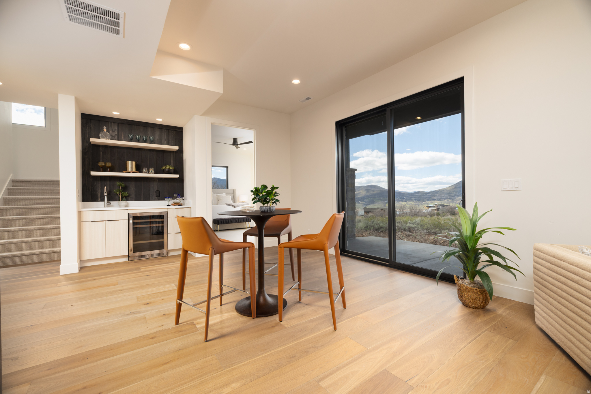 HIDEOUT CANYON - Residential