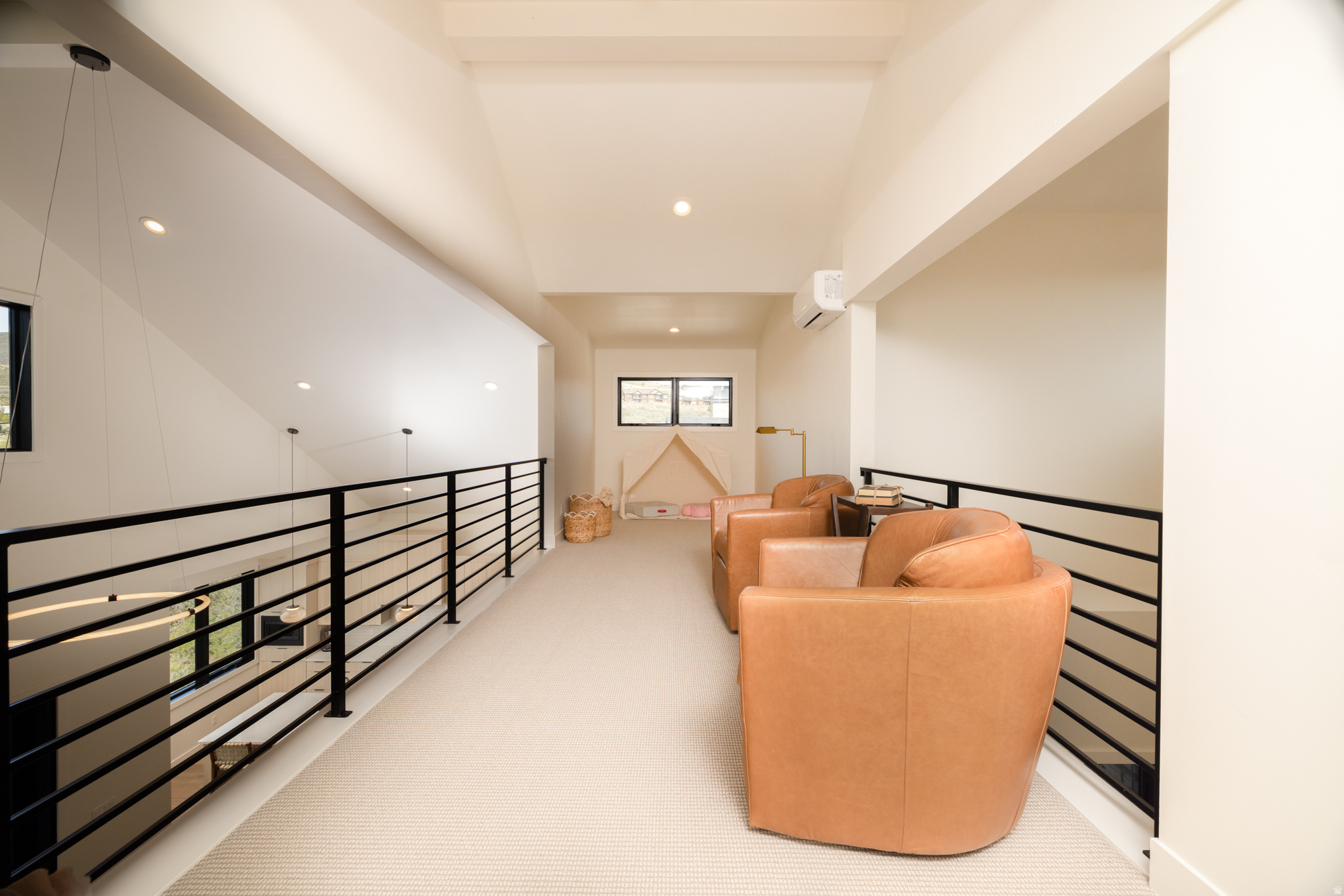 HIDEOUT CANYON - Residential