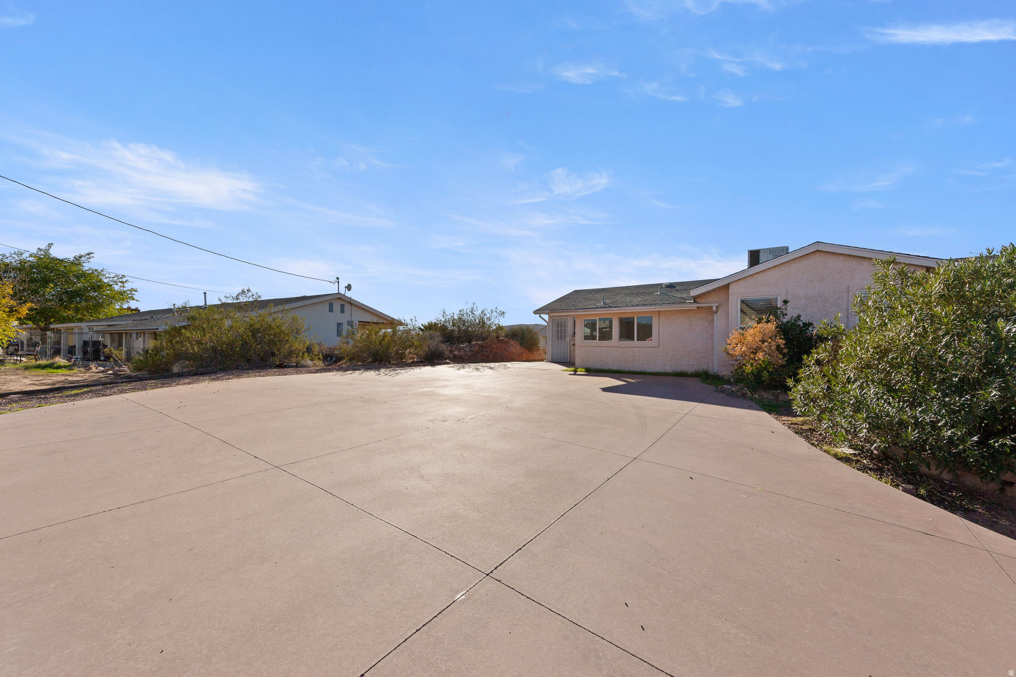 WASHINGTON EST & AMD LOTS 31 32 33 - Residential