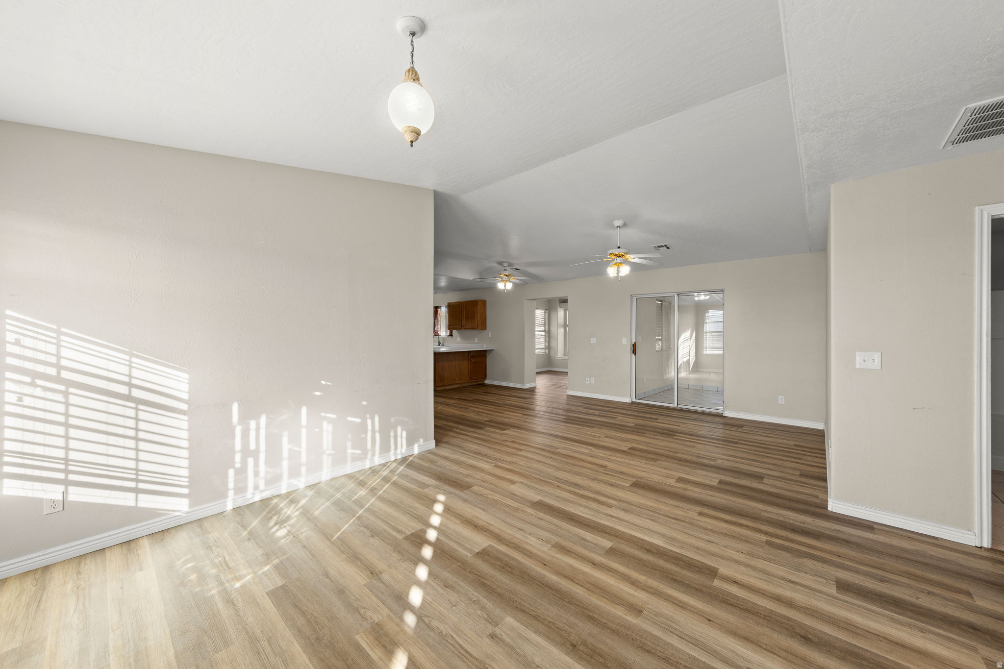 WASHINGTON EST & AMD LOTS 31 32 33 - Residential