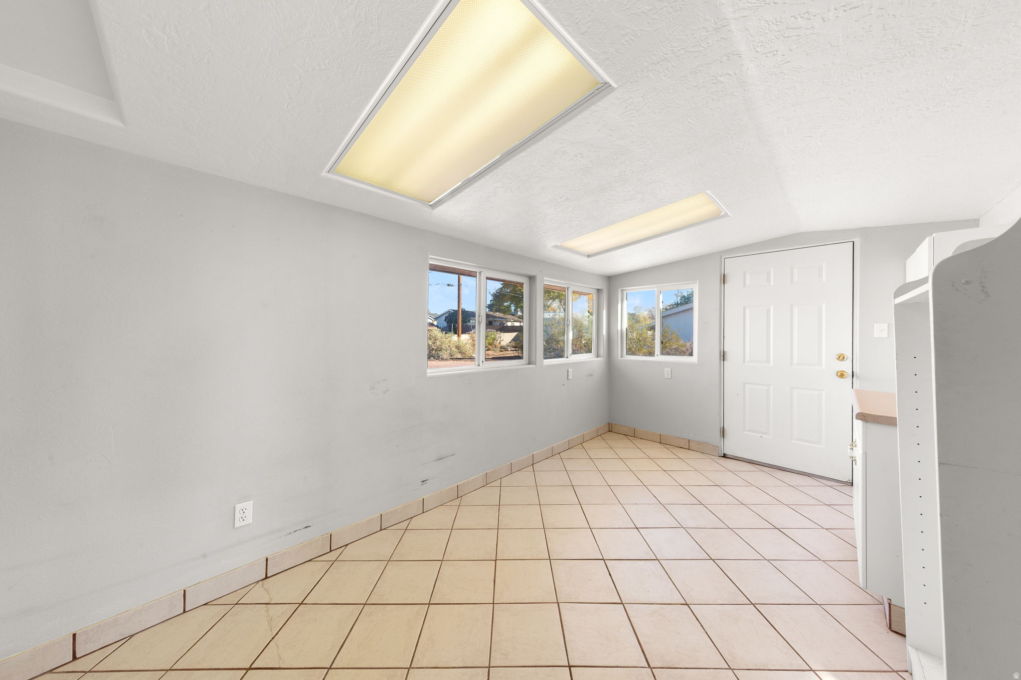 WASHINGTON EST & AMD LOTS 31 32 33 - Residential