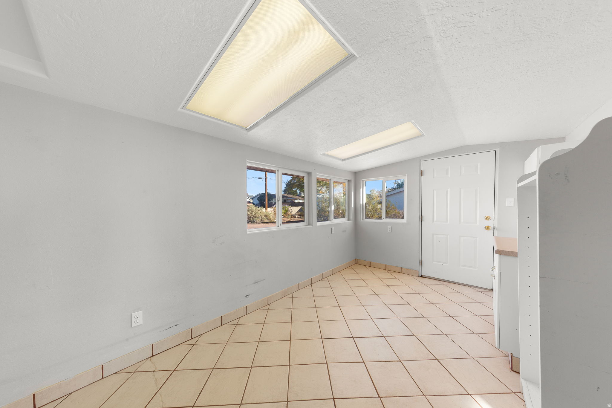 WASHINGTON EST & AMD LOTS 31 32 33 - Residential