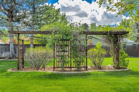 Tiny photo for 1498 E MOUNT MANOR CIR, Cottonwood Heights, UT 84121 (MLS # 2151690)