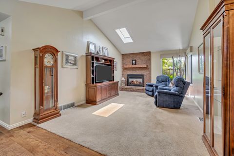 Tiny photo for 1498 E MOUNT MANOR CIR, Cottonwood Heights, UT 84121 (MLS # 2151690)