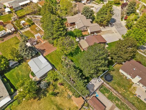 Tiny photo for 1498 E MOUNT MANOR CIR, Cottonwood Heights, UT 84121 (MLS # 2151690)