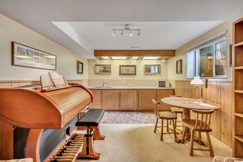 Tiny photo for 1498 E MOUNT MANOR CIR, Cottonwood Heights, UT 84121 (MLS # 2151690)