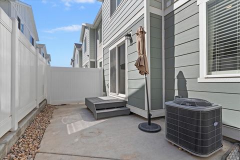 Tiny photo for 1195 W HIDDEN SPRING DR, Santaquin, UT 84655 (MLS # 2146282)