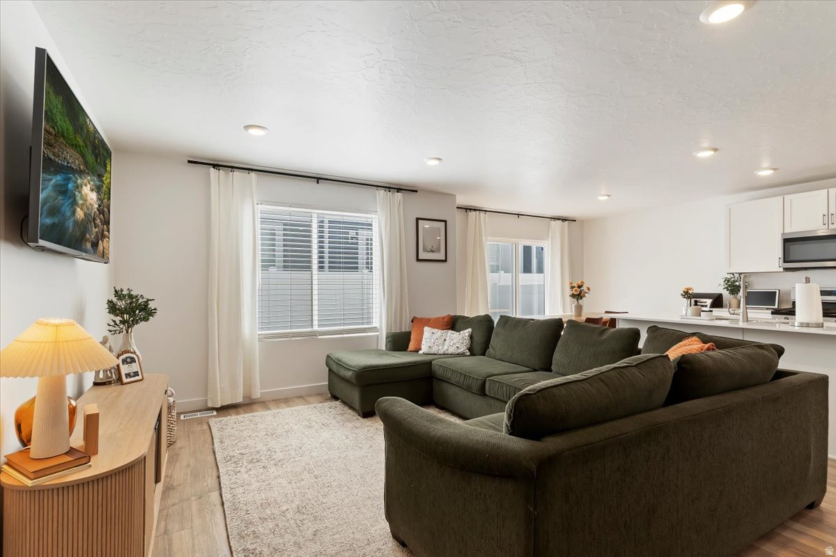 SUMMIT RIDGE - Residential