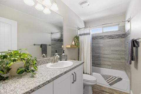 Tiny photo for 1001 W CURLY HOLLOW DR #80, Saint George, UT 84770 (MLS # 2126723)