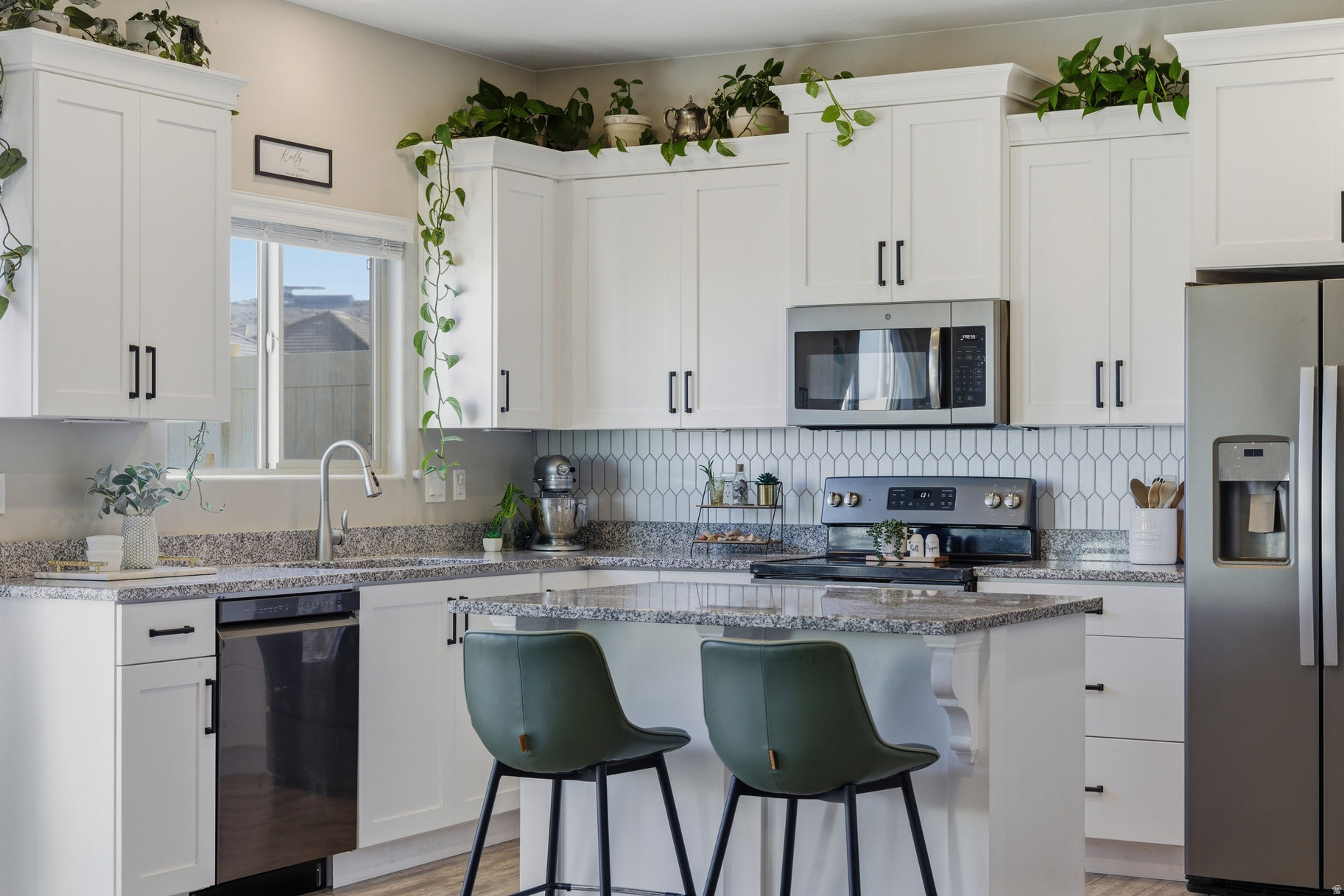 BLACKHAWK TOWNHOMES - Residential