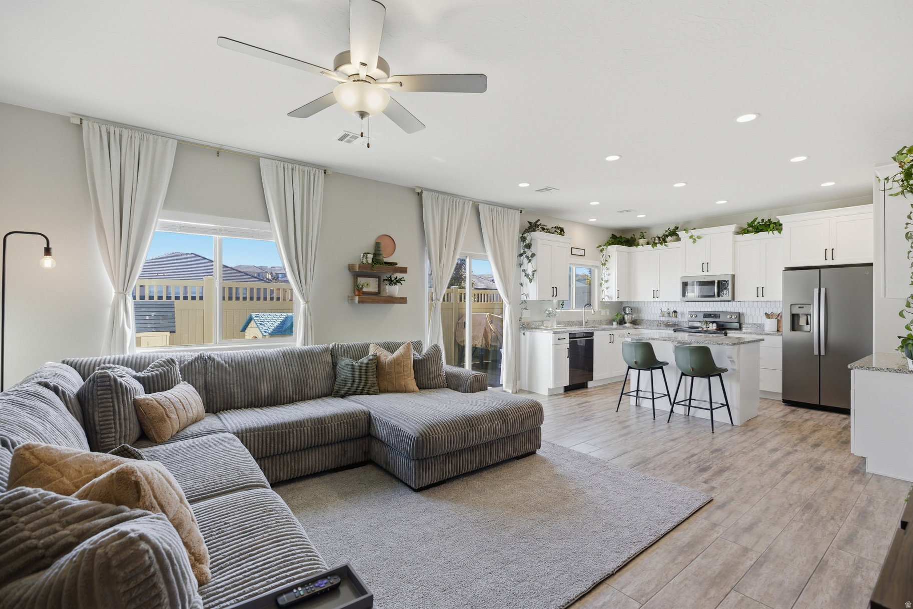 BLACKHAWK TOWNHOMES - Residential