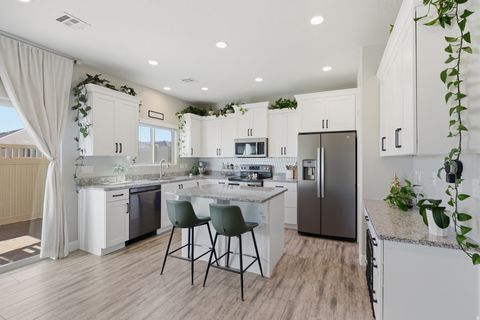 Tiny photo for 1001 W CURLY HOLLOW DR #80, Saint George, UT 84770 (MLS # 2126723)